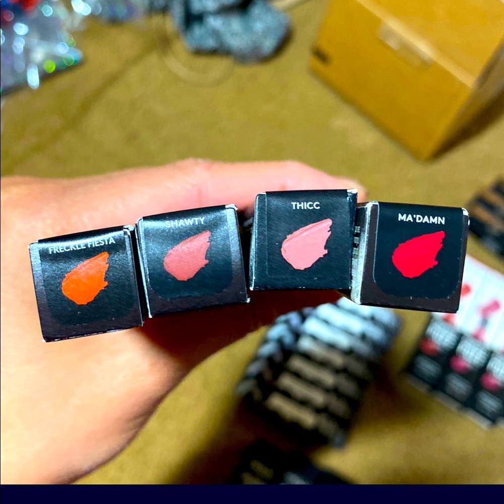 COPY - Fenty Lipstick by Rihanna